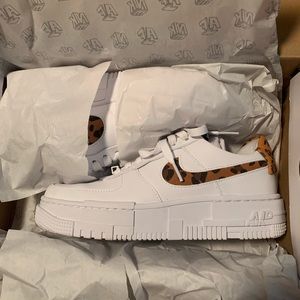 Nike Air Force 1 Pixel SE - Women’s 7